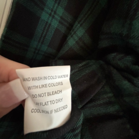 NWT! Hesperus brand Plaid Green and Black Women's Top Size XL - Picture 7 of 7
